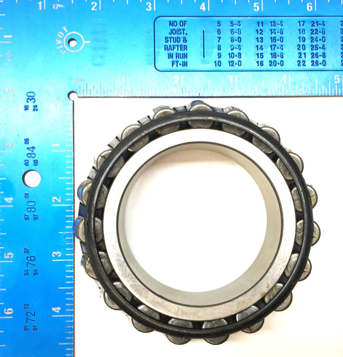 LSB Tapered Cylindrical Bearing Cone 560 NOS