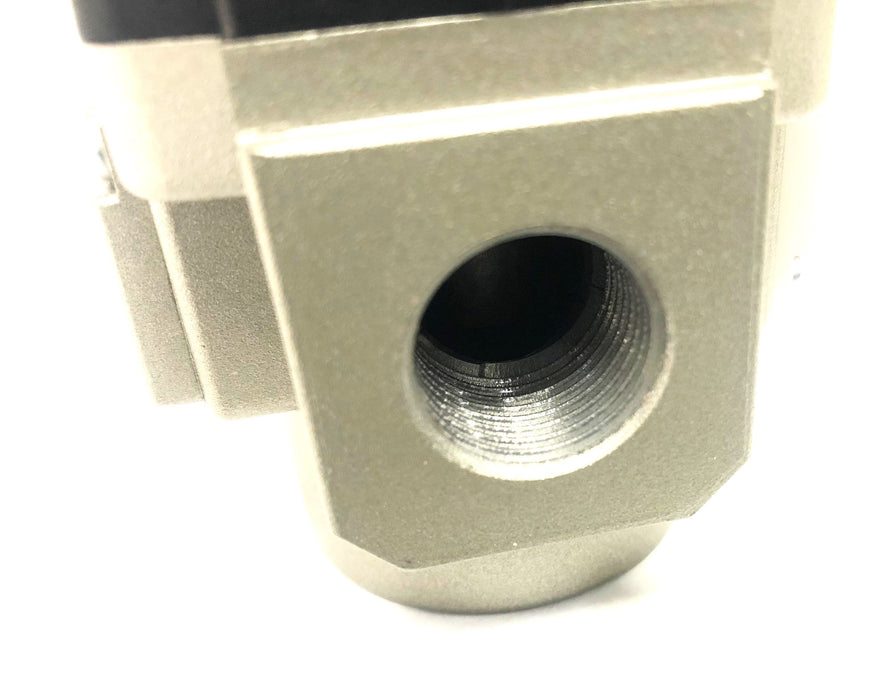 SMC 1/2 Inch Pressure Reducer AR40-F04 NOS