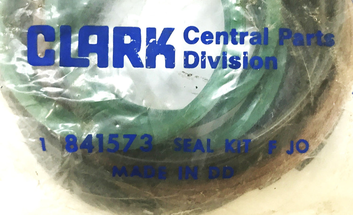 Clark Forklift 18-Piece Steering Cylinder Seal Kit 841573 NOS