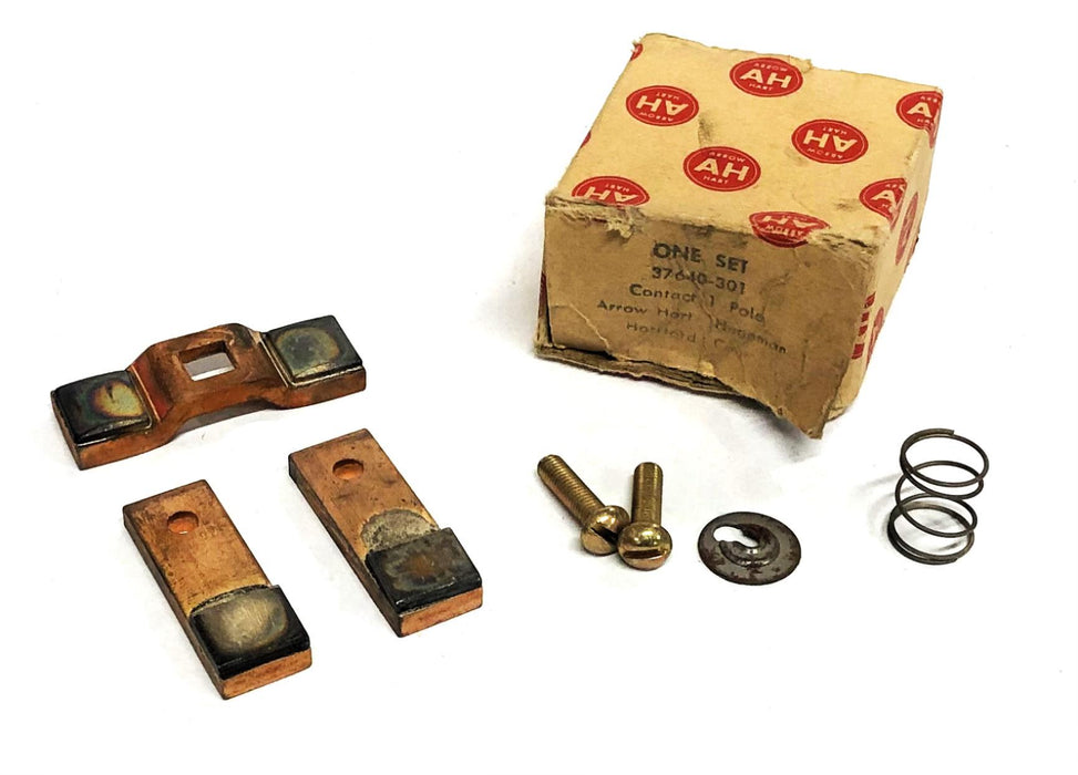 Arrow-Hart 1 Pole Contact Set 37640-301 NOS