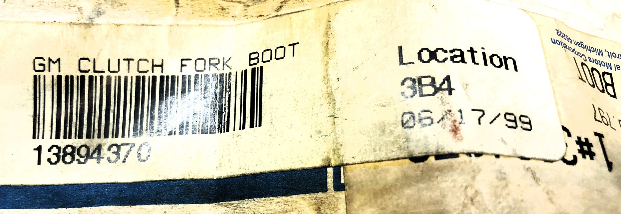 GM General Motors Rubber Boot 3894370 (13894370) NOS