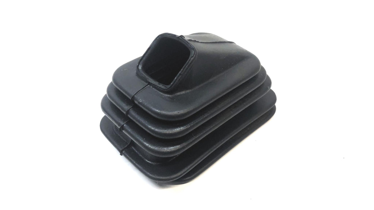 GM General Motors Rubber Boot 3894370 (13894370) NOS