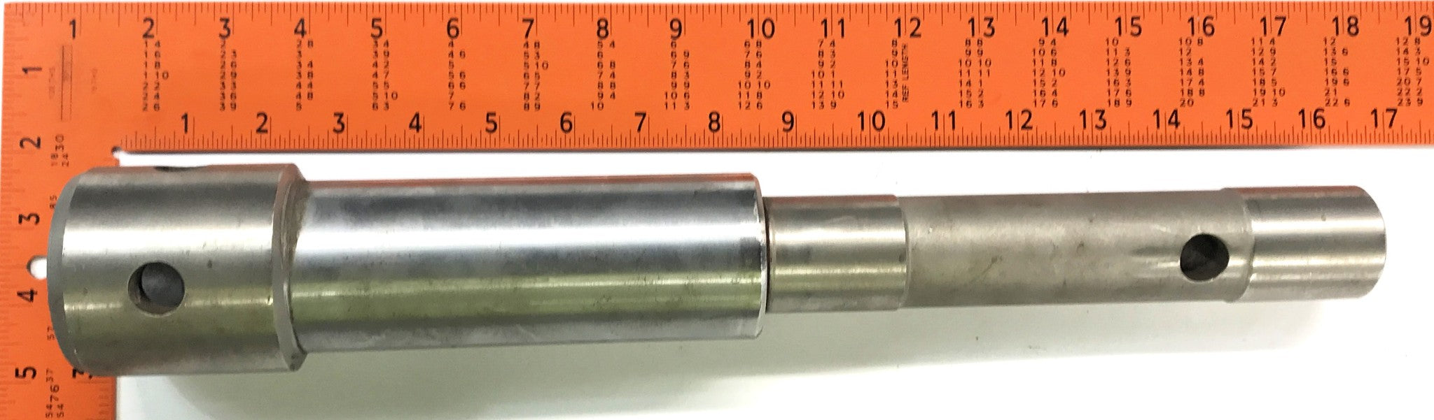 Unbranded Lower Wheel Shaft 18 x 4 x 4 NOS
