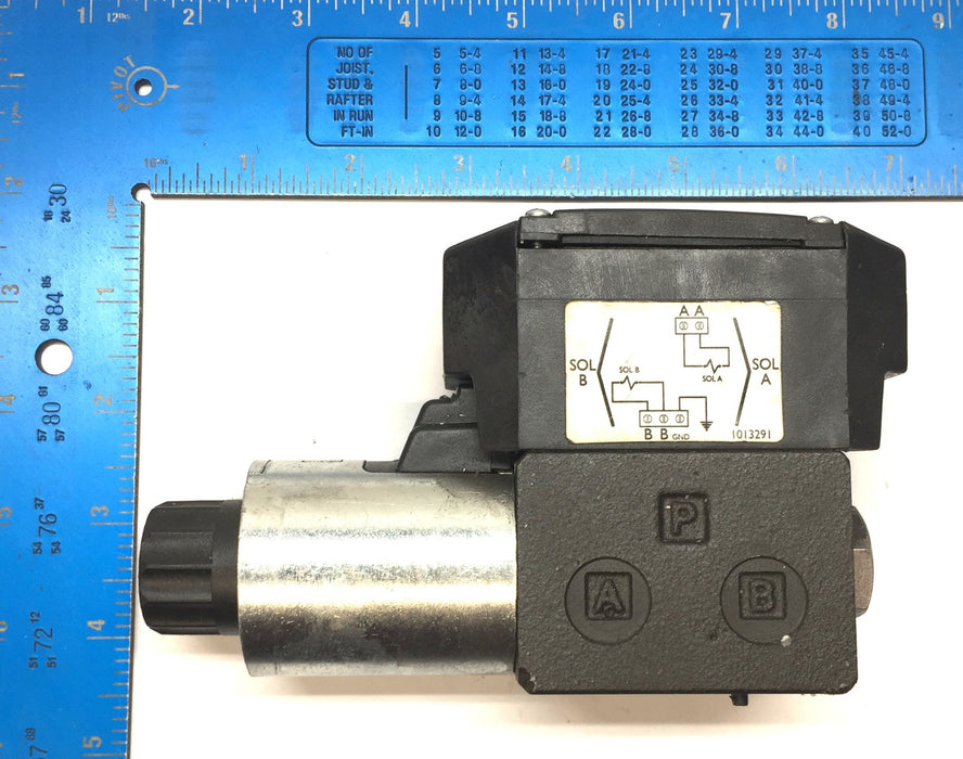 Continental Solenoid Operated Directional Valve VSD03M-1A-GB-70L-C USED