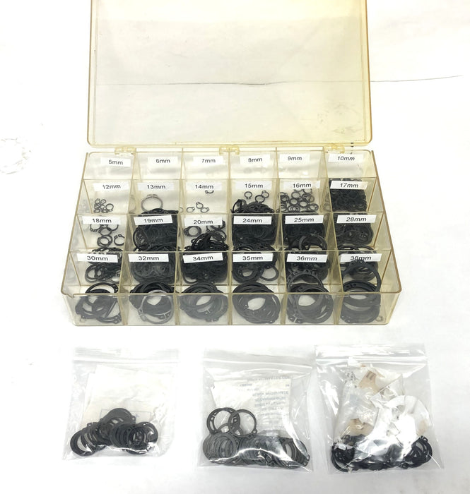 Unbranded External Retaining Rings Assorted Sizes With Case NOS