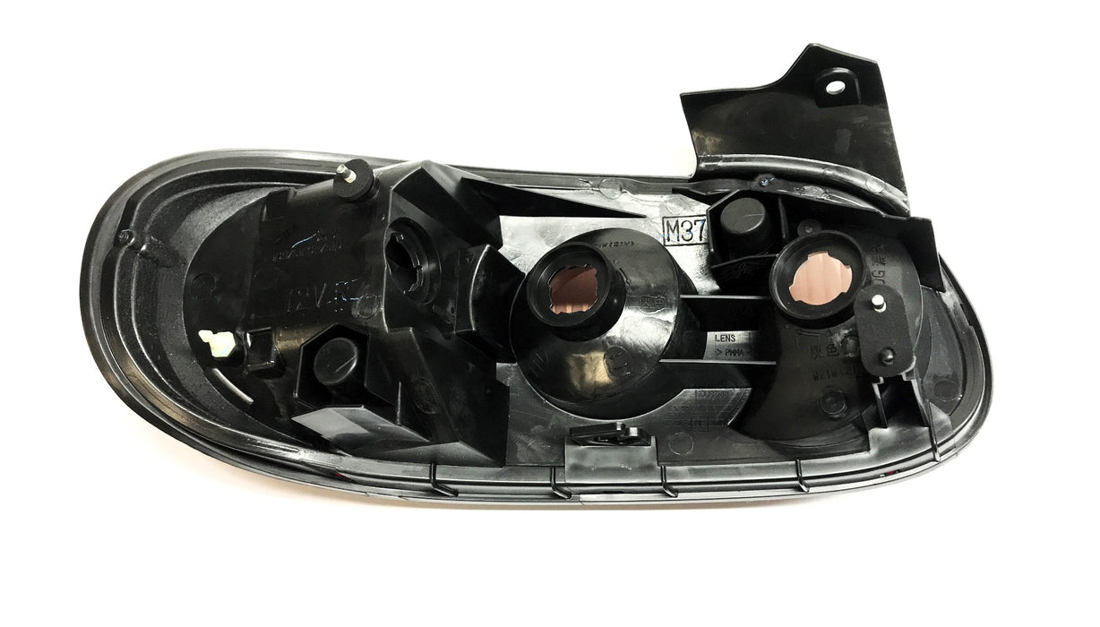 Mazda Rear Right Hand Tail Lamp Assembly N066-51-170 NOS