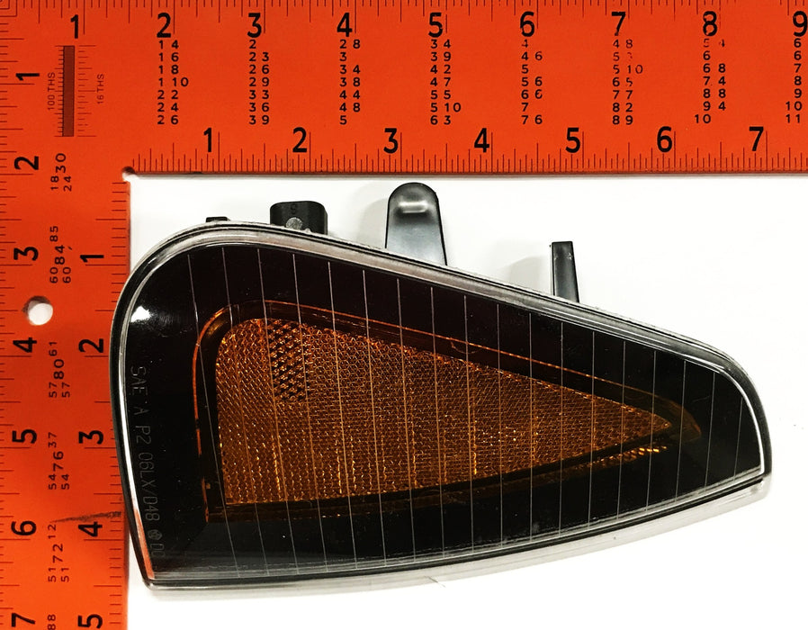 Mopar Right Side Marker Lamp Assembly 0480-6218-AD NOS