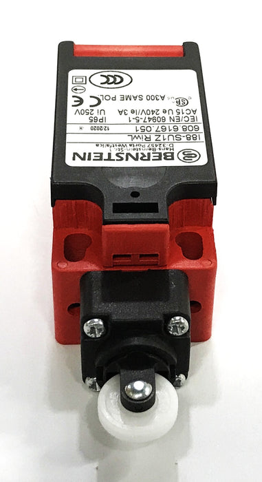 Bernstein Plastic Body Limit Switch with Roller I88-SU1Z-RIWL NOS