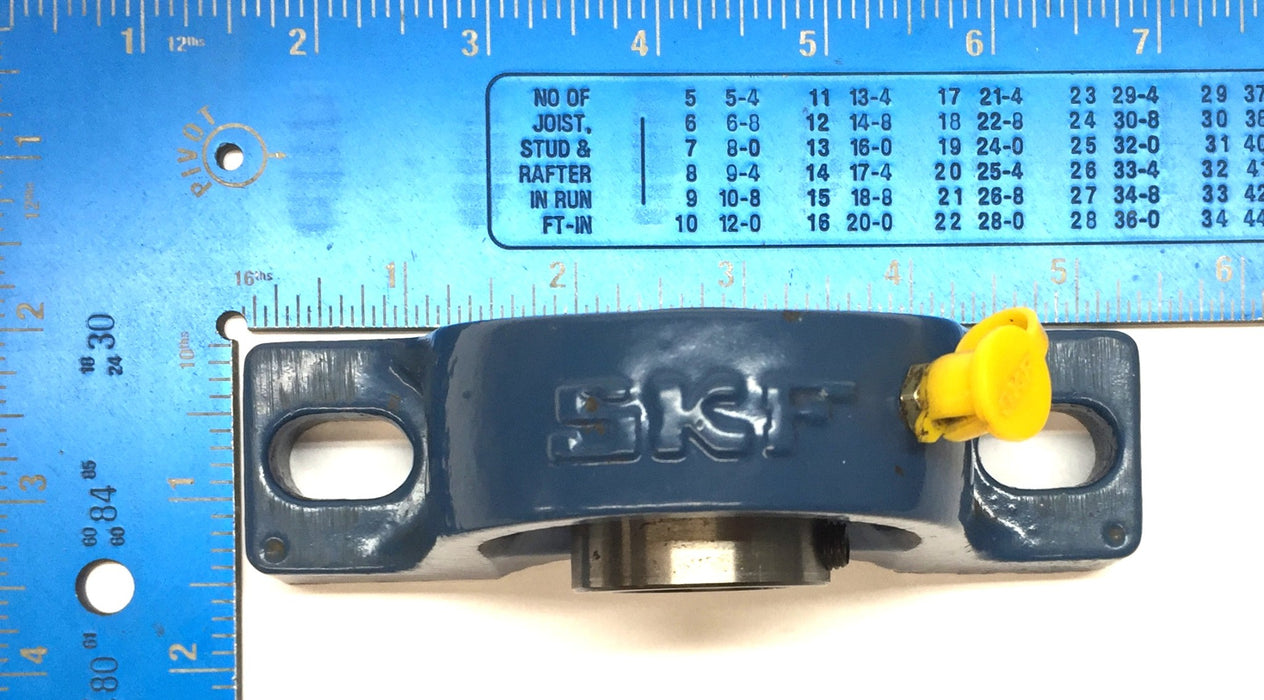 SKF Mounted Pillow Block Bearing with Zerk Fitting YAR205-014-2F USED