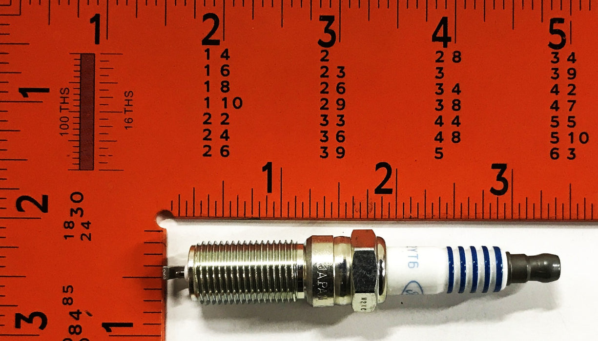 Motorcraft Ford Spark Plugs SP-589 [Lot of 8] NOS