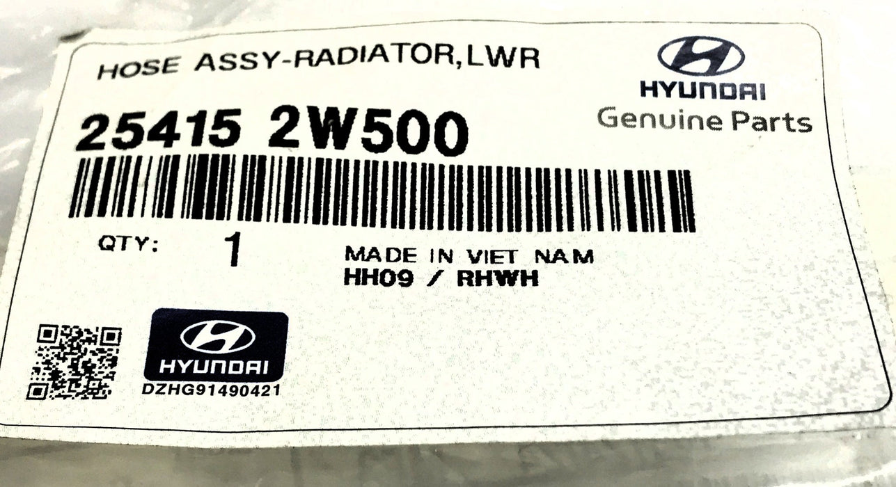 Hyundai Engine Coolant Hose 25415 2W500 NOS