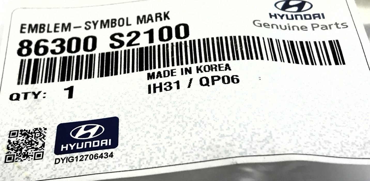 Hyundai Grille Emblem 86300 S2100 NOS