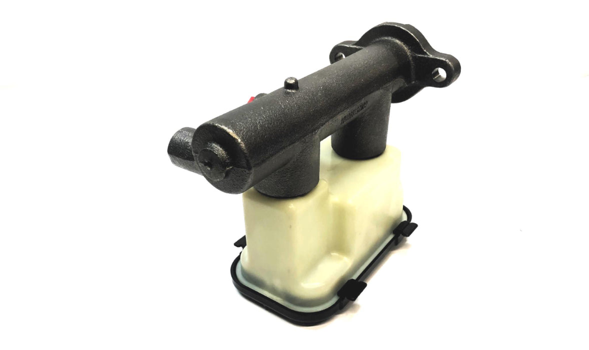 Carquest Wearever Brake Master Cylinder MCA39649 NOS