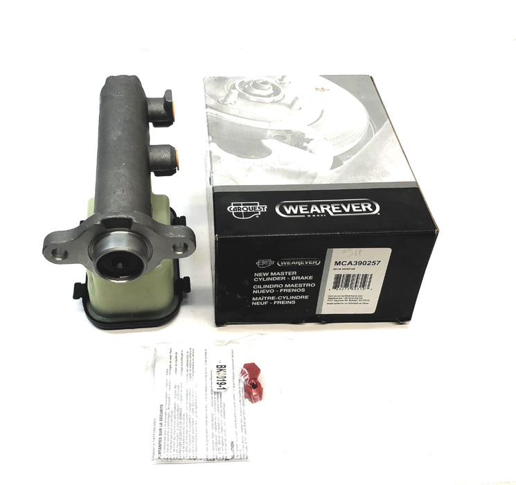 Carquest Wearever Brake Master Cylinder MCA390257 NOS
