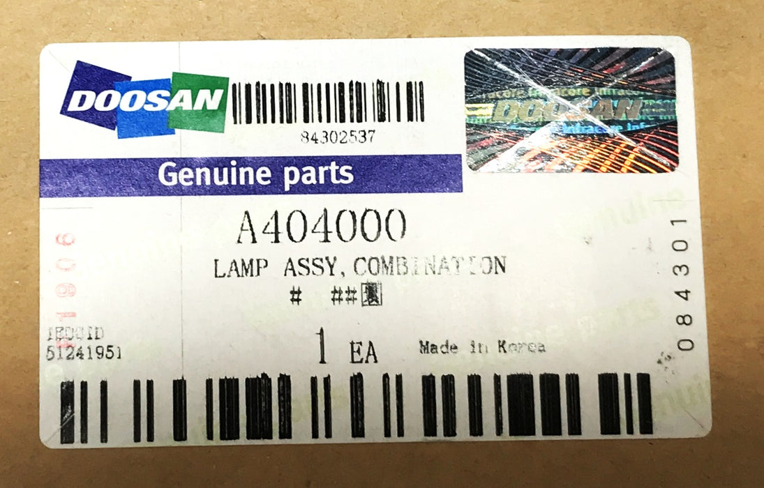 Doosan/Daewoo Forklift Combination Lamp Assembly A404000 NOS