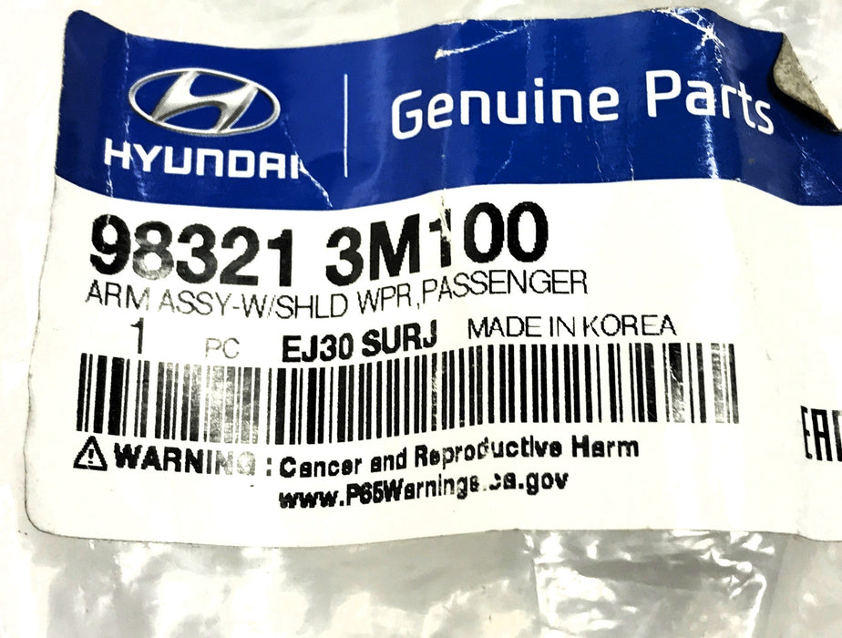 Hyundai Passenger Side Wiper Arm Assembly 98321 3M100 (983213M100) NOS
