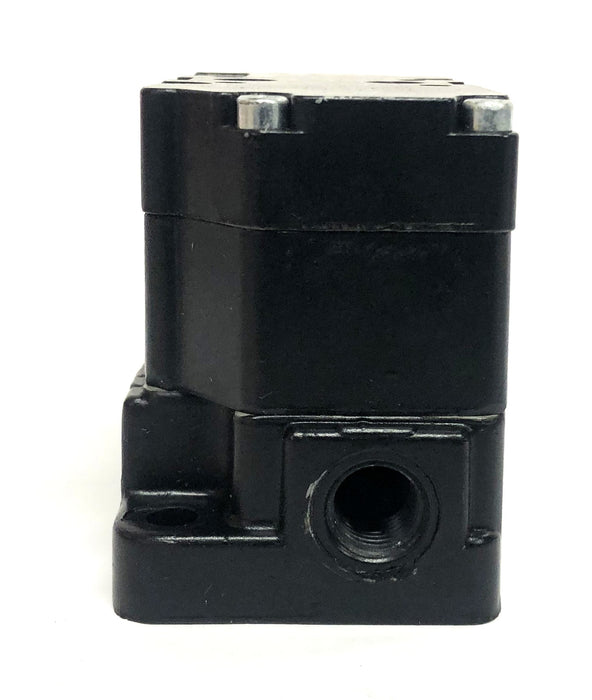 ARO Fluid Power 4-Way Directional Control Valve H212BD NOS