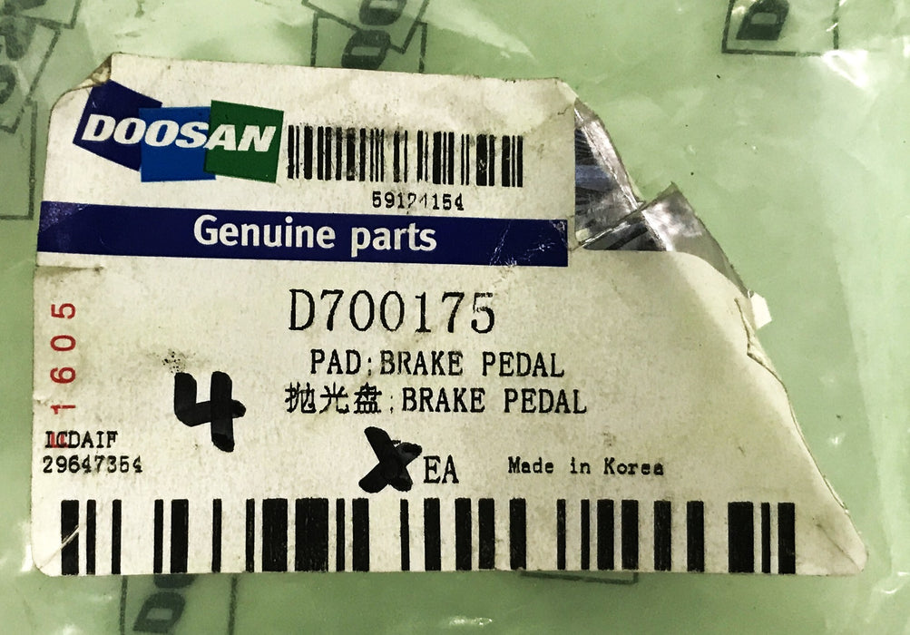 Doosan/Daewoo Forklift Brake Pedal Pad D700175 [Lot of 4] NOS