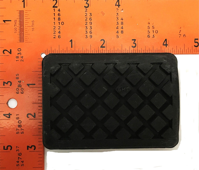 Doosan/Daewoo Forklift Brake Pedal Pad D700175 [Lot of 4] NOS