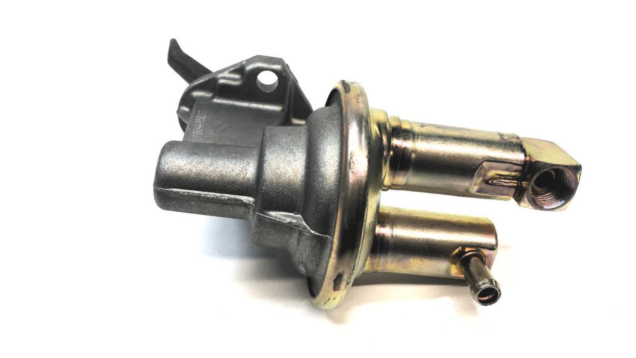 International Fuel Lift Pump 1804495C93 NOS