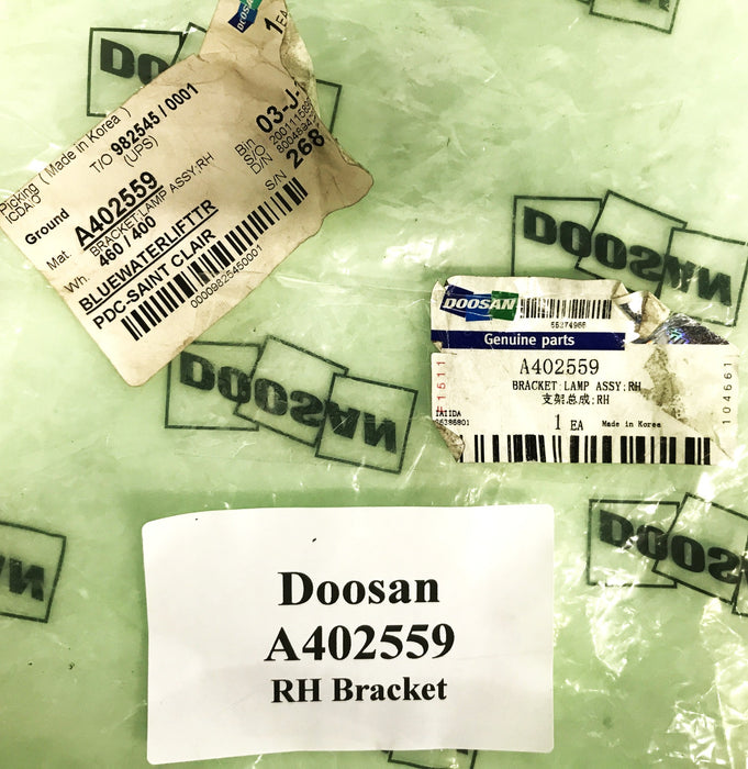 Doosan/Daewoo RH Headlamp Bracket Assembly A402559 NOS