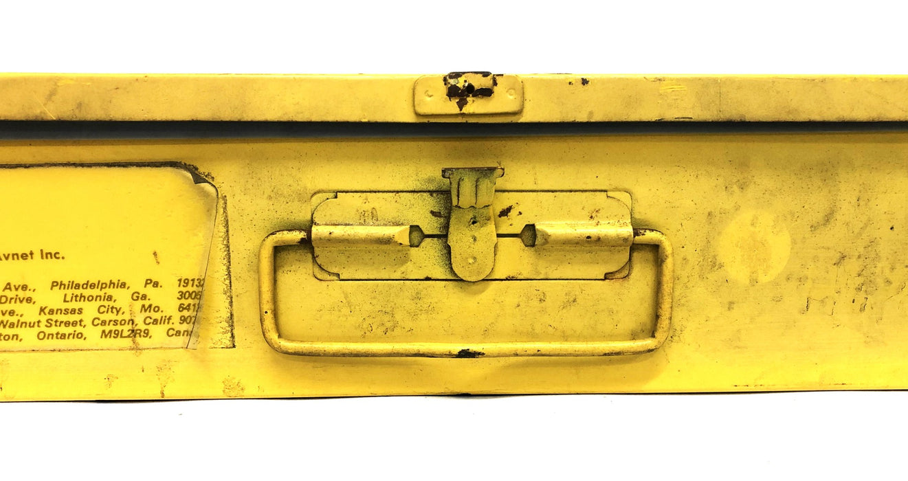Mechanic's Choice Metal Tool Case With Dividers Broken Latch 18x12x3 Inch USED