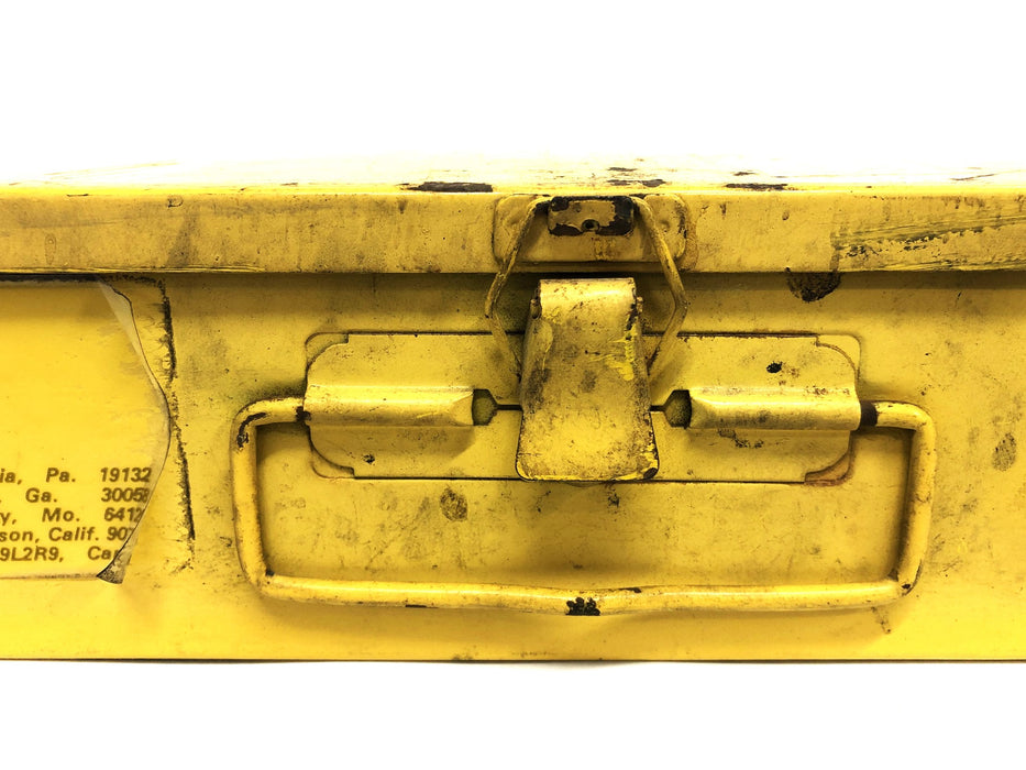 Mechanic's Choice Latching Metal Tool Case With Dividers 18x12x3 Inch USED