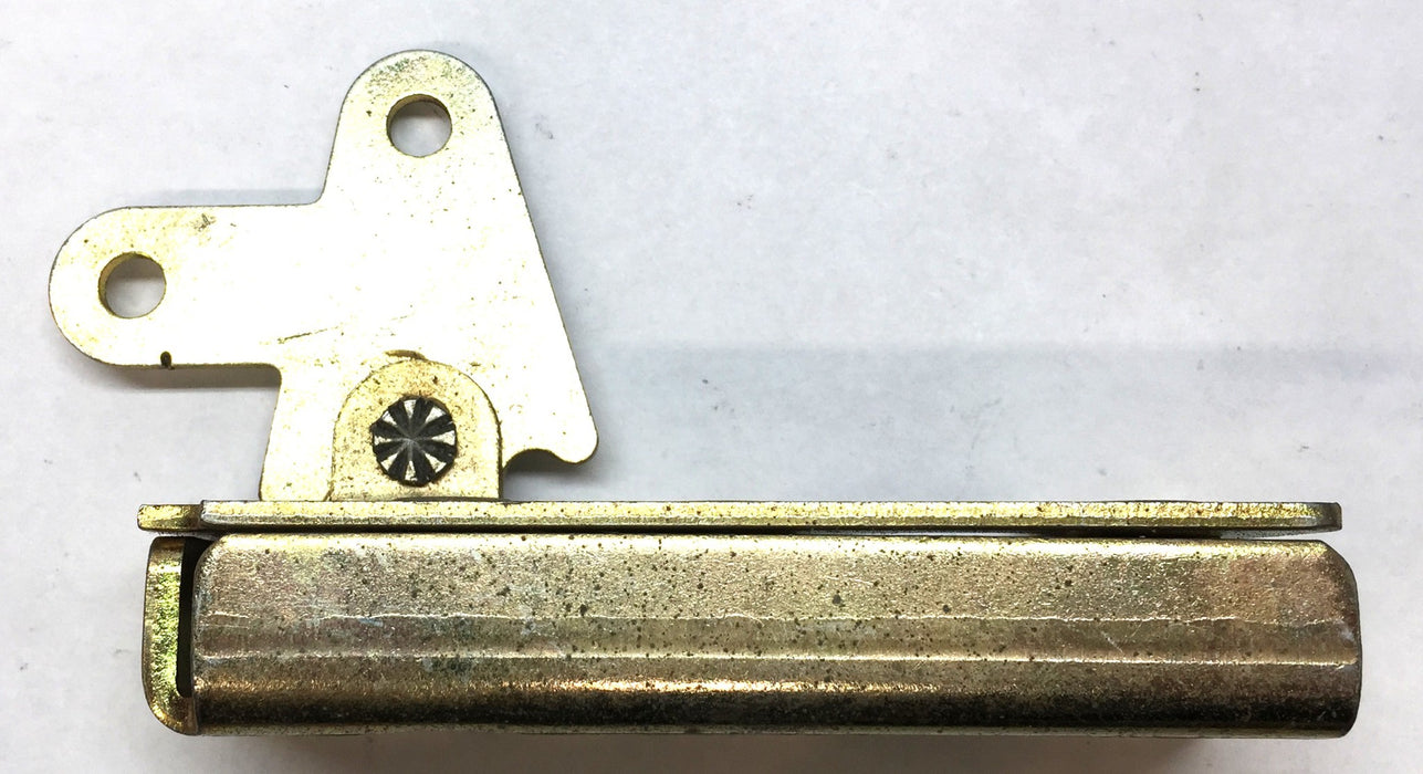 Eberhard Right-Handed Rotary Latch and Striker Assembly 31T-400-2NRH NOS