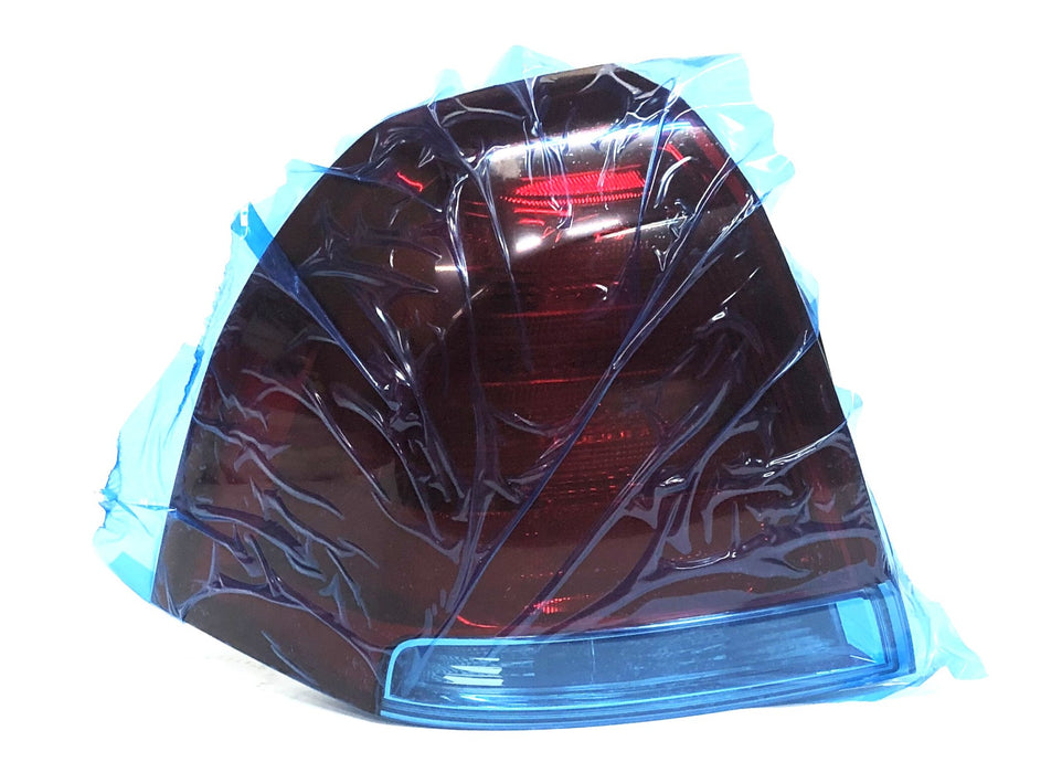 GM Driver Side Tail Lamp Assembly 92245552 NOS