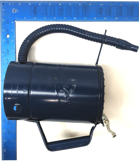 Swingspout 2 Quart Flexible Nozzle Oil Can NOS