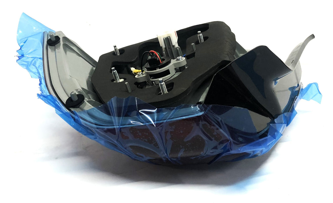 GM Driver Side Tail Lamp Assembly 92245552 NOS