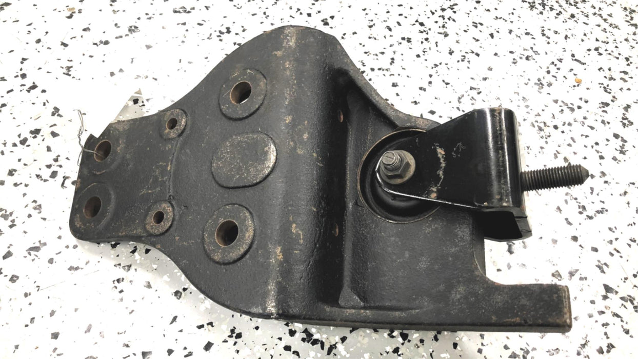 International Left Support For CS/CE MRD Cab 3574670C92 NOS