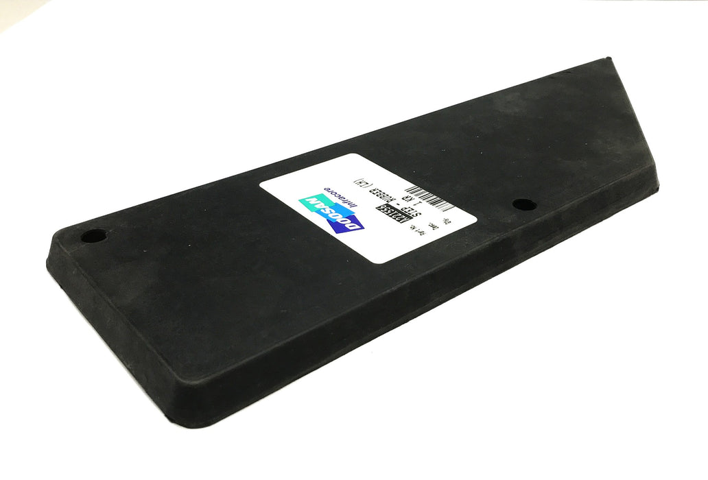 Doosan Daewoo Forklift LH Rubber Step A221556 NOS
