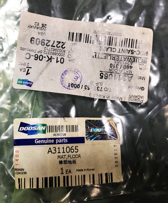Doosan Daewoo Rubber Floor Mat A311065 NOS