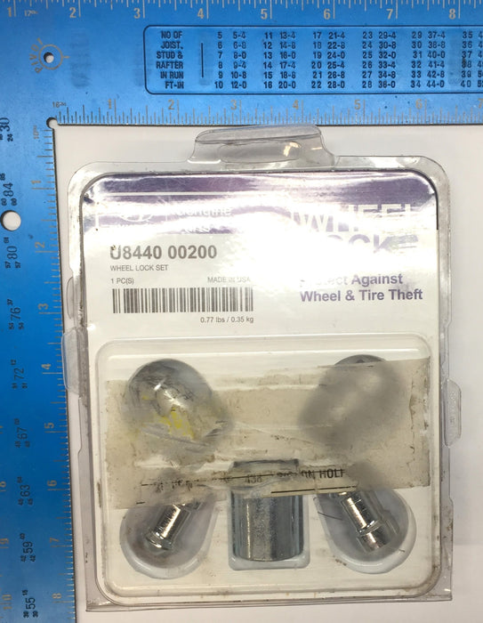 Hyundai Wheel Lock Set U8440 00200 NOS