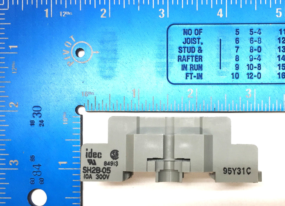 IDEC 300V 8-Pin Relay and Timer Socket Series 2 Relay Base SH2B05 [Lot of 7] NOS