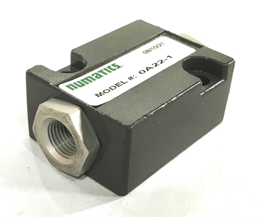 Numatics 1/8 inch Shuttle Valve Model# OA22-1 NOS