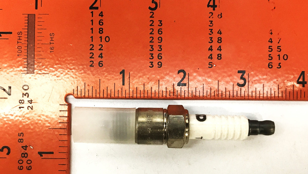 Denso U-Groove Spark Plug T16R-5029 [Lot of 10] NOS