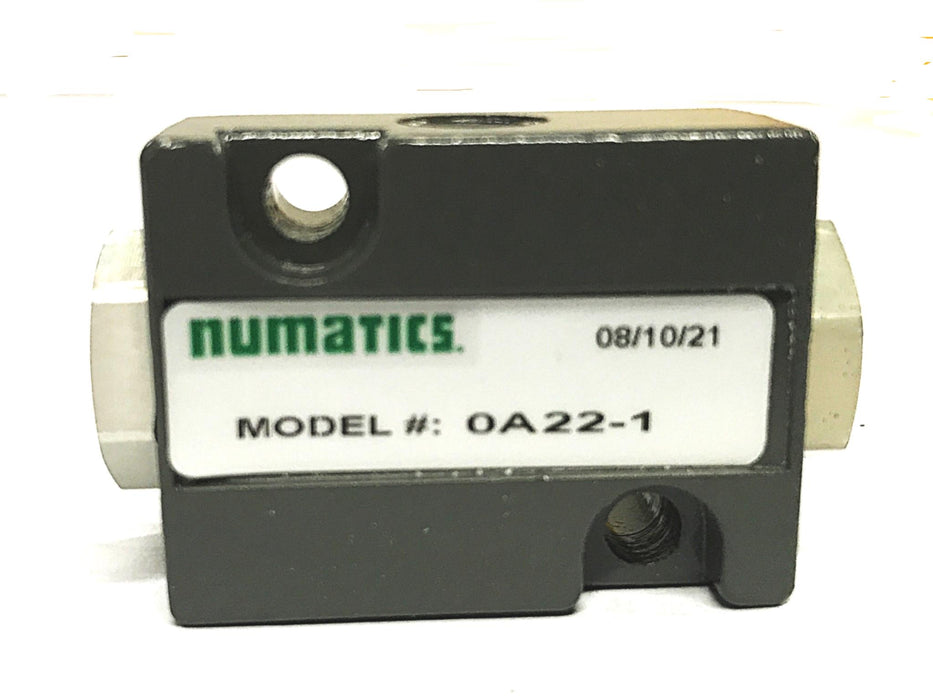 Numatics 1/8 inch Shuttle Valve Model# OA22-1 NOS