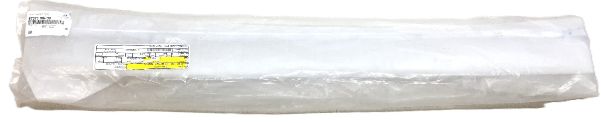 Hyundai Lower Reveal Moulding 87373 B8000 (87373B8000) NOS