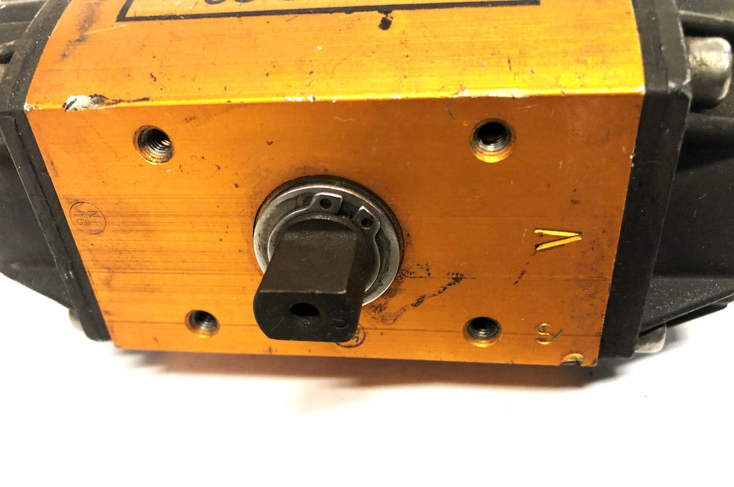 Worcester Controls Pneumatic Rotary Actuator Model 10 Series 39 USED