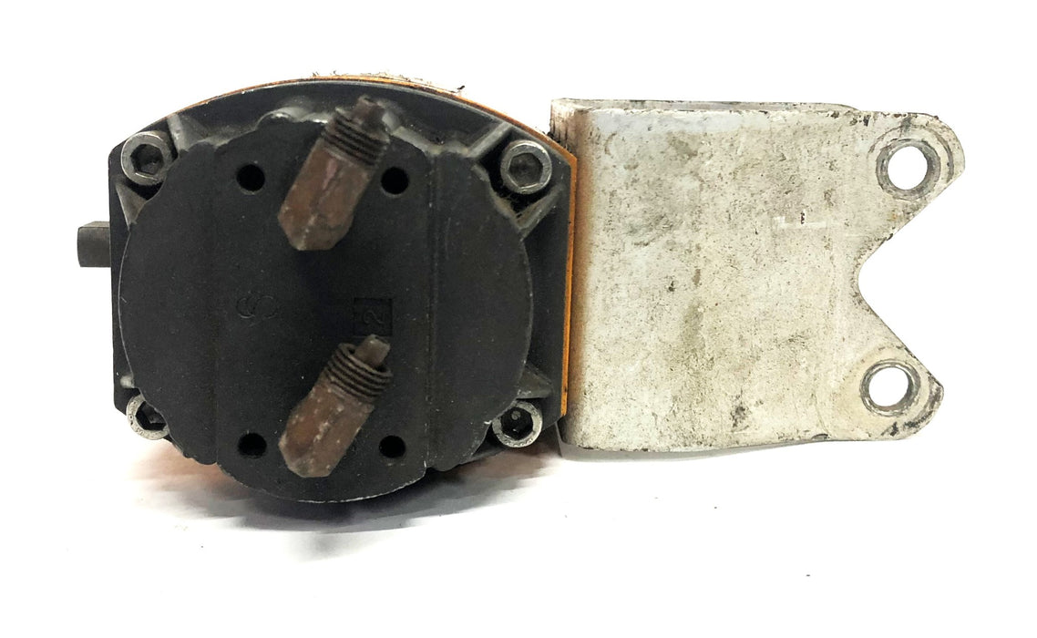 Worcester Controls Pneumatic Rotary Actuator Model 10 Series 39 USED
