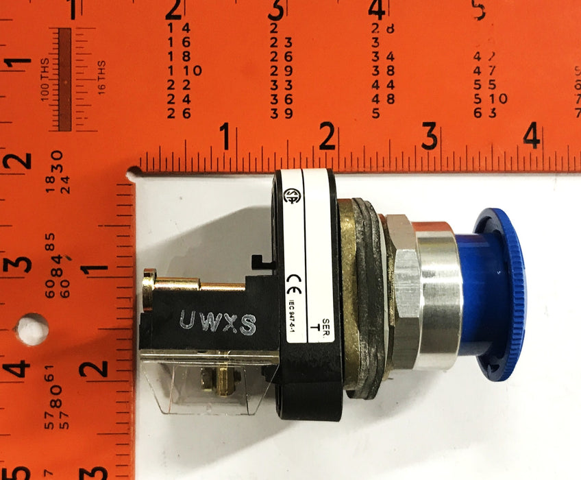 Allen-Bradley Blue Switch Push-Pull Device 800T-FXT7D4 NOS