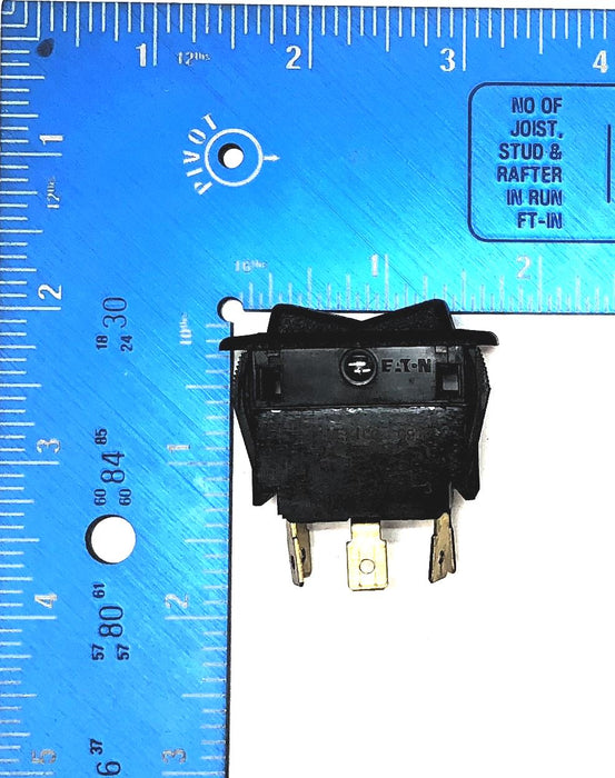 Eaton On/Off Rocker Switch 8007K29N324V52 (0934) NOS