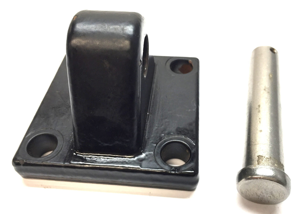 Unbranded 3-1/2" x 3-1/2" Bracket Mount with Pin BDEB-07 (0691960000) NOS