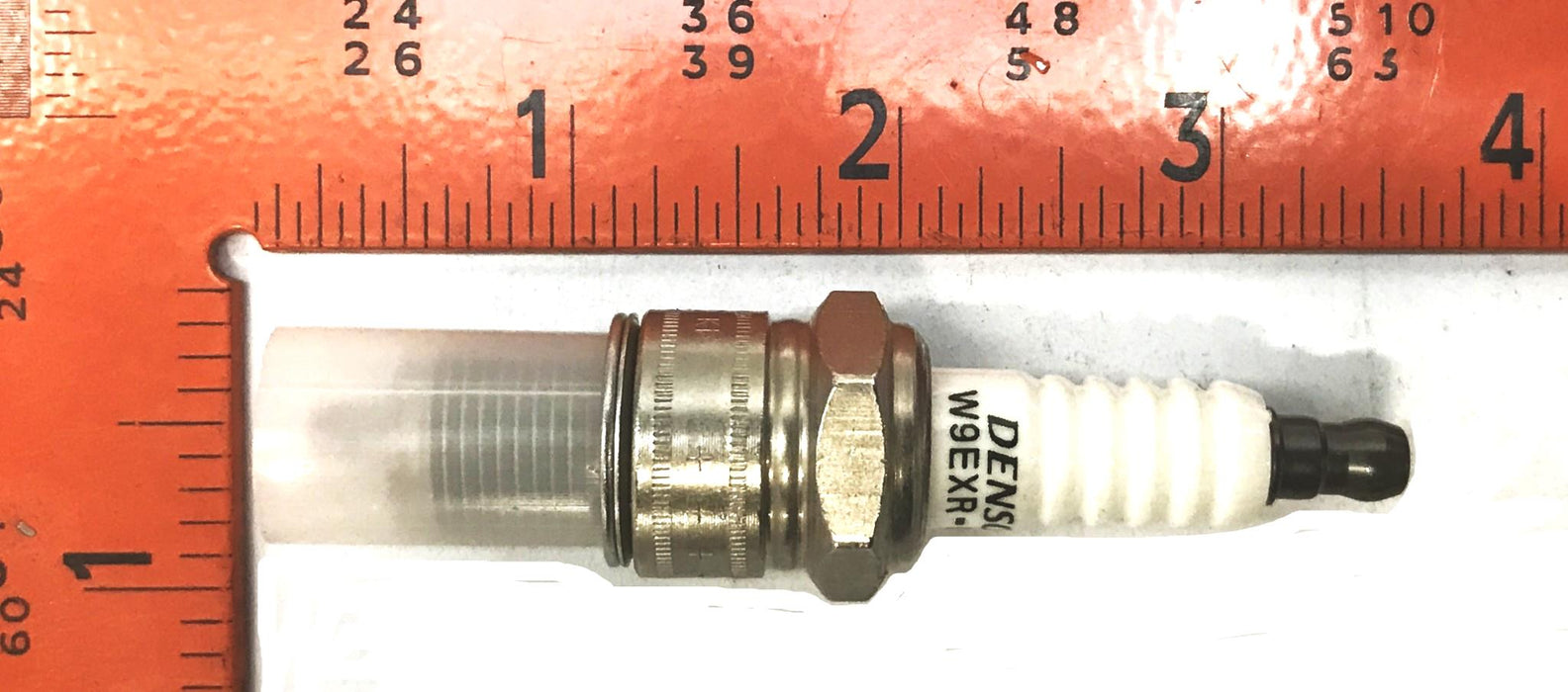 Denso U-Groove Spark Plugs W6EXR-UB-6136 [Lot of 10] NOS