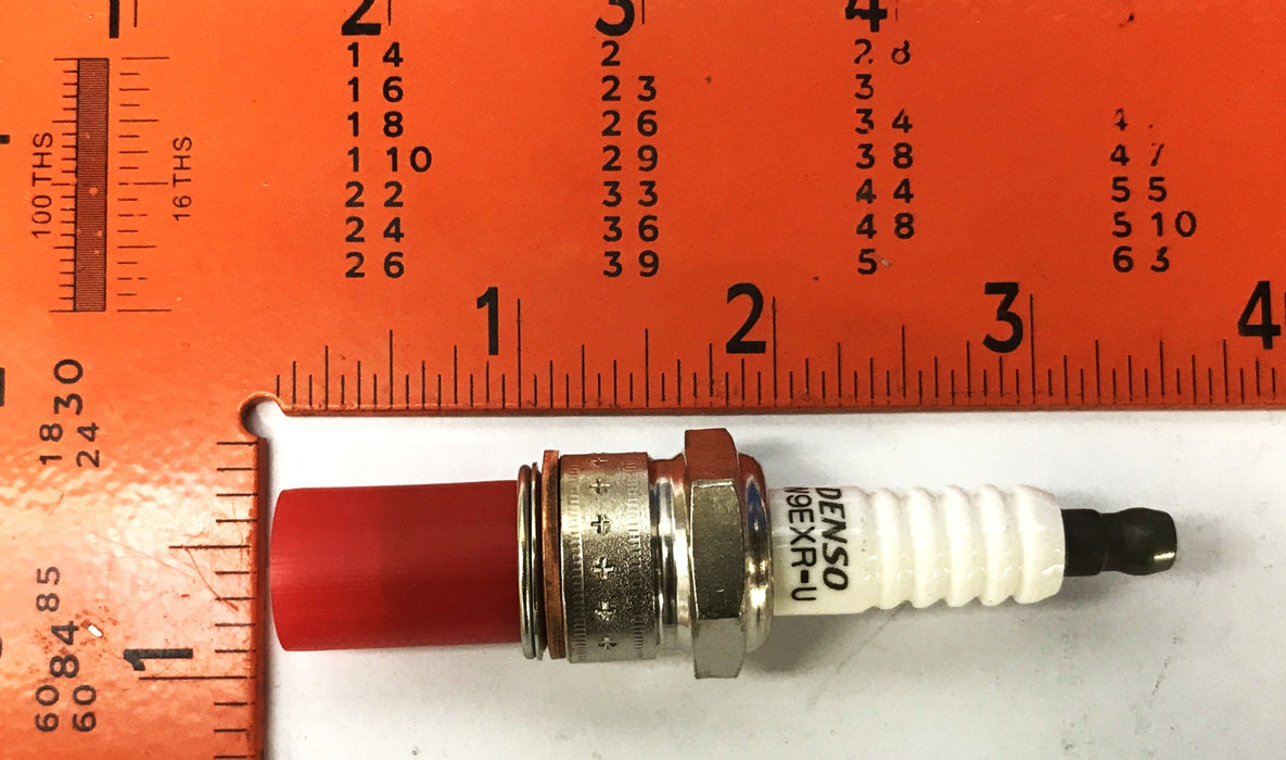 Denso U-Groove Spark Plugs W9EXR-U-6056 [Lot of 10] NOS