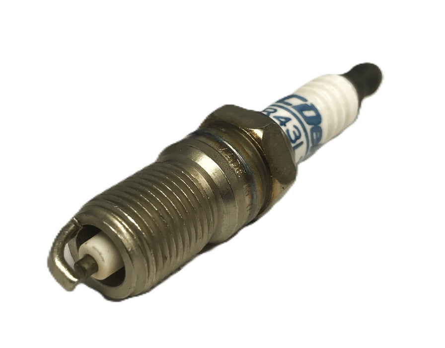 Hyster Spark Plugs 1467579 [Lot of 4] NOS
