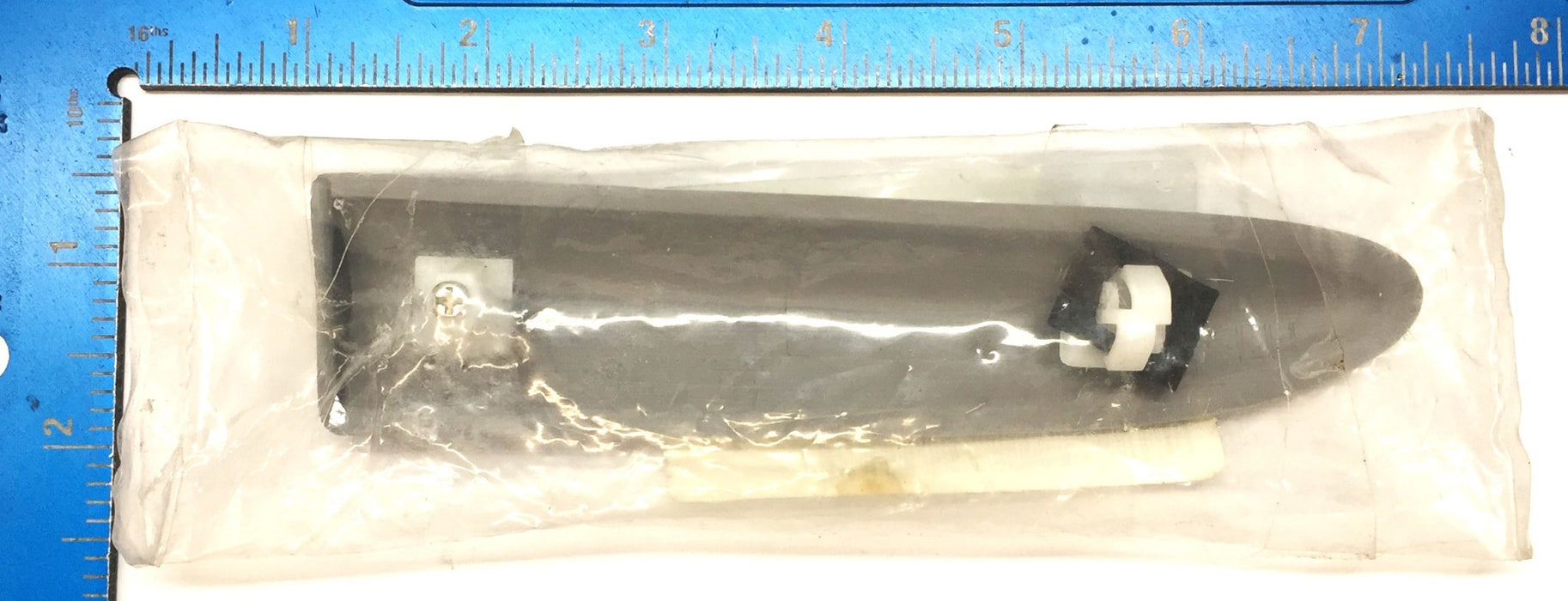 Hyundai Left Fender Moulding 87711 1E000 NOS