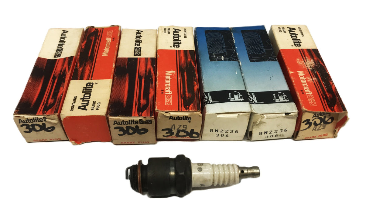 Autolite/MCF Spark Plugs AZ9-306 [Lot of 7] NOS